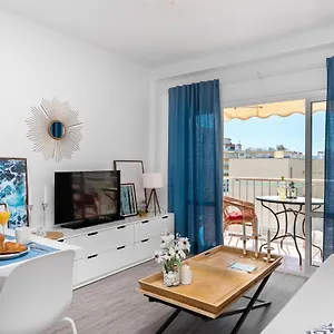 Apartamento Cozy Next To The And Center, Nerja